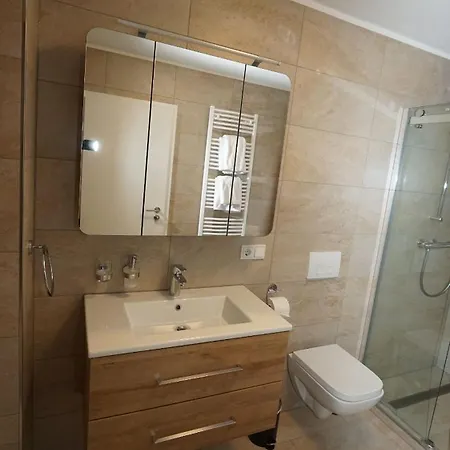 Beautiful 5 Minutes To Rab Tla-tlf-tdy Appartement